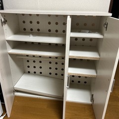 収納棚の画像