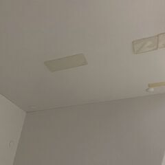 【※10月31日受付終了】※渋谷区直接引渡しのみ 白カウンター幅120×高100×奥45cmの画像