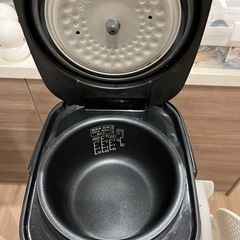 炊飯器の画像