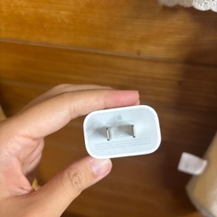 Apple 充電器の画像