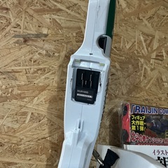 充電式草刈機🔌🌱マキタmakita取扱説明書付き❗️10.8Vスライド式バッテリー🔋軽量MUR100D緑•白の画像