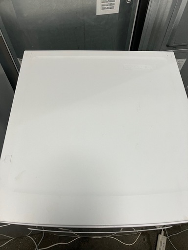 I 2510-391 REFAGE ノンフロン冷凍冷蔵庫 2024年製 YRZ-C09MW  全定格内容積 85L 動作確認済み キズ 汚れあり