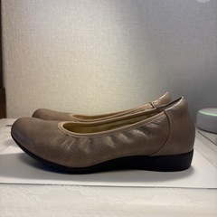 AKASHI アーチフィッター ウ オーキングパンプス Mサイズ ベージュの画像