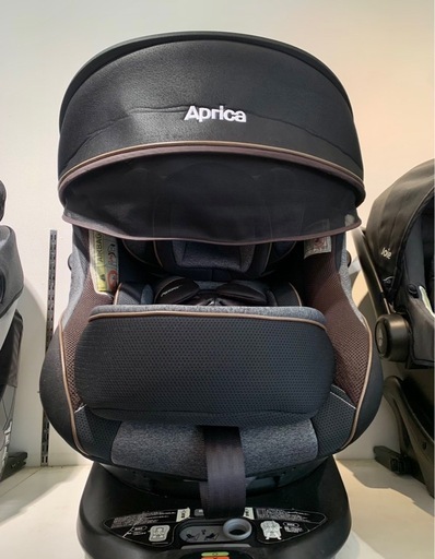 ■店頭引取限定■美品☆アップリカ　ISOFIXチャイルドシート　クルリラプロテクト♪定価74520円　新安全基準R129適合