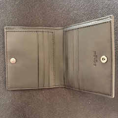 【新品未使用】Coach財布10/26まで！の画像