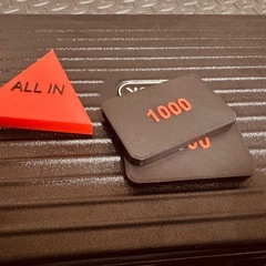 【超美品】クレイ製 本格ポーカーチップ(10人までプレイ可)　の画像