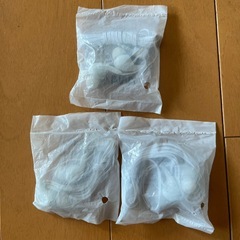 ANA  イヤホン　3こセットの画像