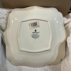 イギリスの陶磁器🇬🇧ブランド✨WEDGWOODウェッジウッドプレートおしゃれ🌷クイーズプレーン角型の画像