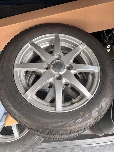 ブリヂストンスタッドレスタイヤホイール４本セット