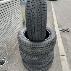 ブリヂストン中古スタッドレスタイヤ４本【ブリザックDM-V3 235/55R18】の画像