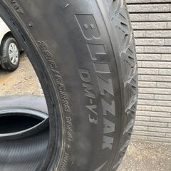 ブリヂストン中古スタッドレスタイヤ４本【ブリザックDM-V3 235/55R18】の画像