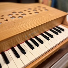 KAWAI ミニピアノ P-32 木製 トイピアノ kawai toy piano カワイ 可愛い おもちゃピアノ 子ども 子供用 楽器 音楽教育 インテリア ナチュラル 北欧 キッズ ギフト プレゼント 木製ピアノ 教育玩具の画像