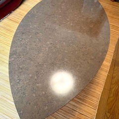 高級大理石調のお洒落なテーブルの画像