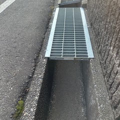 グレーチング　950mm x 350mm（内鍔寸300mm）の画像