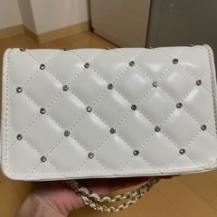 キルティング ビジュー 
ショルダーバッグの画像