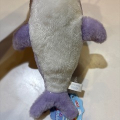 鳴く！震える！イルカのぬいぐるみの画像