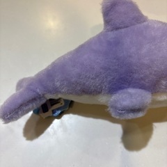 鳴く！震える！イルカのぬいぐるみの画像