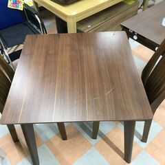 【ジャングルジャングル石川金沢店】ダイニングセット 2人用 茶 木目調 幅(W)80.2×奥行(D)80.2×高さ(H)70.5cm ※クリーニング済みの画像