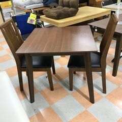 【ジャングルジャングル石川金沢店】ダイニングセット 2人用 茶 木目調 幅(W)80.2×奥行(D)80.2×高さ(H)70.5cm ※クリーニング済みの画像
