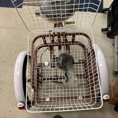 K2510-209 FUCHIKANG 3輪車 鍵なし ブラウン 20インチ タイヤ空気なし ※パンクの確認や空気入れ等のサービスは行っておりません。 ※車体番号がない為、防犯登録ができないかもしれません。 キズ汚れ有りの画像