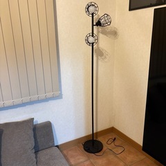 リモコン付きスタンドライトの画像