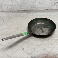 伊勢工業 鉄製フライパン 28cm 厨房 厨房機器 店舗 店舗用品 調理器具 キッチン用品 スキレット 本格鍋 片手鍋 中華鍋 ② Y2321の画像