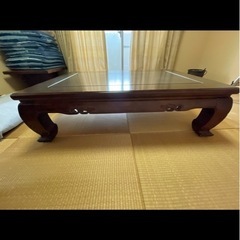  配達　レア　レトロなテーブルと台の画像