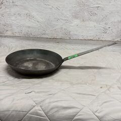伊勢工業 鉄製フライパン 28cm 厨房 厨房機器 店舗 店舗用品 調理器具 キッチン用品 スキレット 本格鍋 片手鍋 中華鍋 ① Y2322の画像