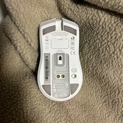 Razer ゲーミングマウス Viper Ultimate Mercury White 高速無線 軽量 74gの画像