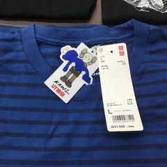 【🍀貴重】【新品・タグ付き】KAWS UNIQLO カウズ ユニクロ コラボ 半袖シャツ   メンズ Lサイズの画像