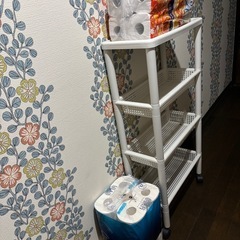 収納ラックの画像