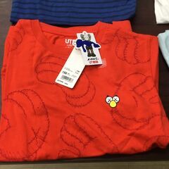 【🍀貴重】【新品・タグ付き】KAWS UNIQLO カウズ ユニクロ コラボ 半袖シャツ 150サイズの画像