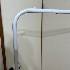 ハンガーラックの画像