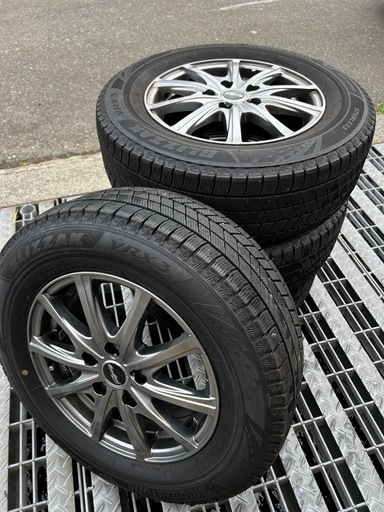 VRX3【ブリヂストン】4本セット〈ホイール付き〉