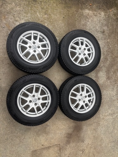 【取引中】2021年製　バリ山スタッドレスBS VRX3 中古 185/70R14 日産純正アルミホイール付き E12ノート