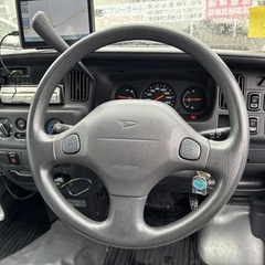 自社ローンあり！ガソリン100リットルプレゼント✨走行1万キロ台！✨ナビ✨ETC✨ダイハツ☆ハイゼットグランカーゴ☆ベースグレード☆1300cc☆5人乗り☆の画像