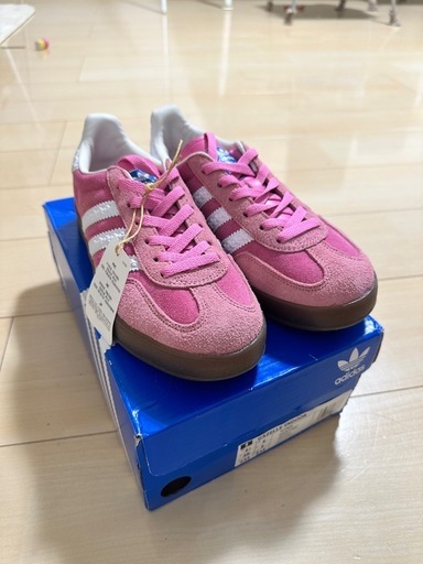 Adidas Gazelle ピンク　サイズ23,５sm
 新品✨ adidas GAZELLE ピンク 23.5cm adidas - メルカリ