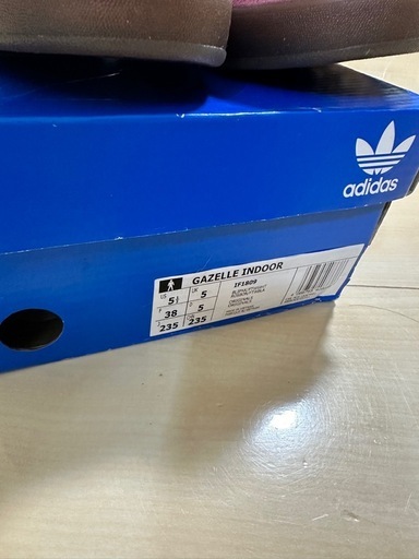Adidas Gazelle ピンク　サイズ23,５sm
