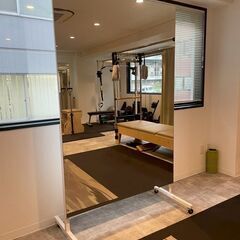 【※10月31日受付終了】 ③可動式ミラー 全身鏡　スタジオミラーの画像