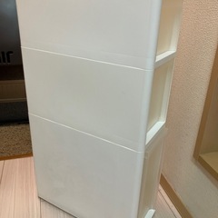 3段ラックの画像