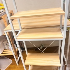 決まりました 机　本棚付き　無料で譲りの画像