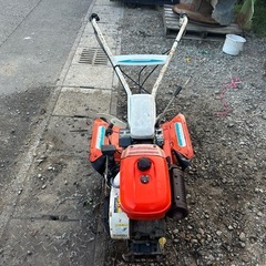 クボタ 管理機 TS700W 培土器付 正・逆転ロータリー　ハンドル上下回転　耕運機 家庭菜園　最大6.2馬力　畝立て Wタイヤ 土あげ 溝上げ　揚土　畝上げ　培士　溝掘り　跳ね上げ 宮崎　簡易始動動画ありの画像