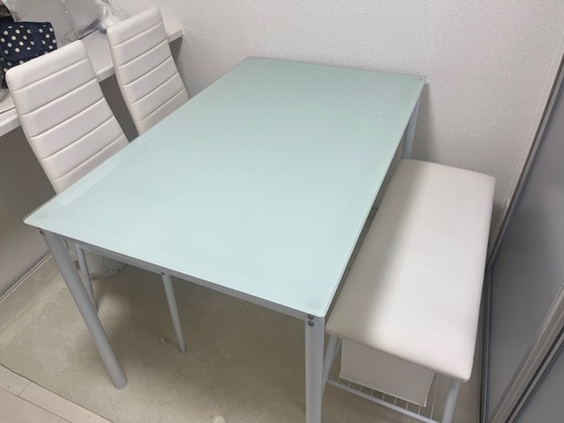 ダイニングテーブル