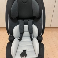 【美品】チャイルドシートとベビーキャリーのセットですの画像