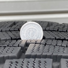 No.126スタットレスタイヤ195/65/15 5H PCD114.3 アルミ付4本セットの画像