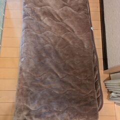 シングル 敷パット ミッフィー クロミちゃん キティ 無地の画像