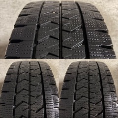 B-39 タイヤ 中古 BRIDGESTONE STUDLESS BLIZZAK W989  
225/70R16 117/115N LT 24年製の画像