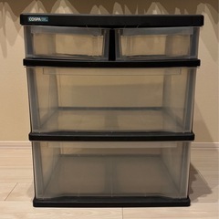 プラスチック収納ケースの画像