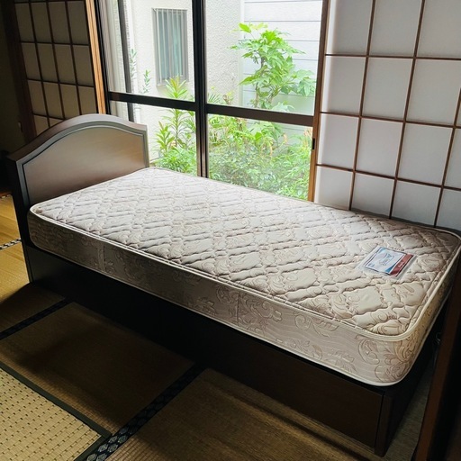 【引取先が決まりました】シモンズ　シングルベッドマットレスセット
