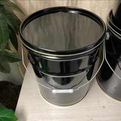 DIY素材でも収納でもイイね👍20ℓ蓋付きペール缶(1個の価格です)の画像